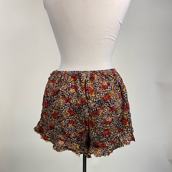 Patrons of Peace Red Floral Skort (Medium) - Picture 5 of 10